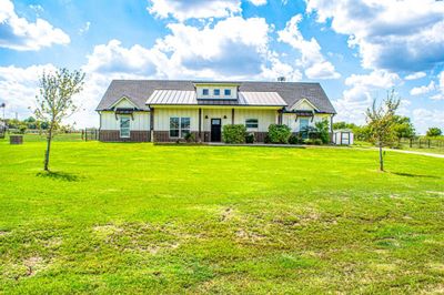 8164 Joella Lane, House other with 3 bedrooms, 2 bathrooms and null parking in Grandview TX | Image 1