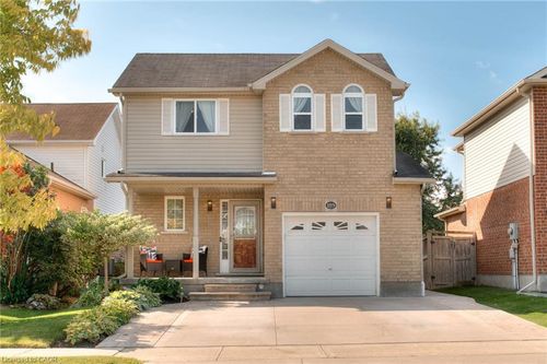 189 Porchlight Dr, Elmira, ON, N3B0A3 | Card Image