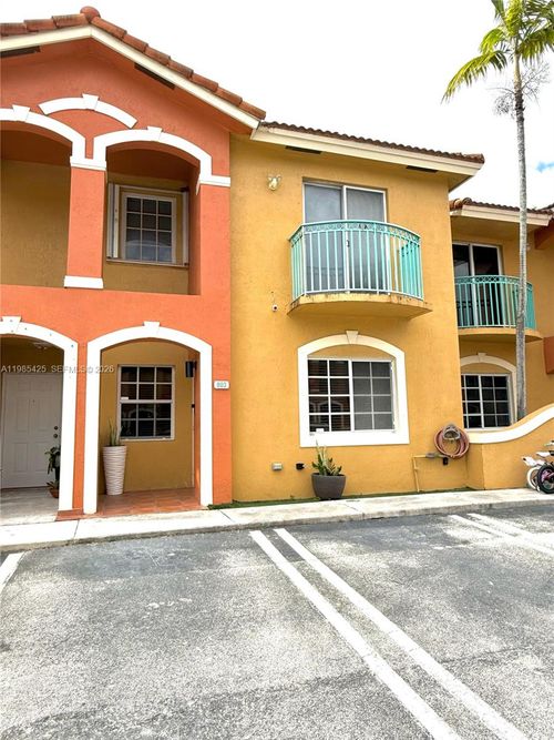 8-7255 Nw 173rd Dr, Hialeah, FL, 33015-7305 | Card Image