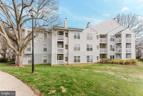 apt-208-10300 Appalachian Cir, OAKTON, VA, 22124-2746 | Card Image