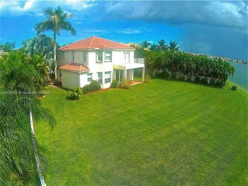 5084 164th Ave, Miramar, FL, 33027-4949 | Card Image