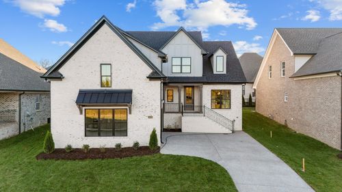 2008 Wt Chandler Blvd, Gallatin, TN, 37066-5117 | Card Image