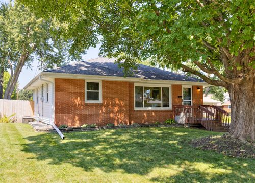 3211 Lindlavista Way, Des Moines, IA, 50310-5025 | Card Image