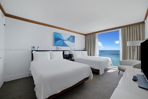 705-6801 Collins Ave, Miami Beach, FL, 33141-3243 | Card Image