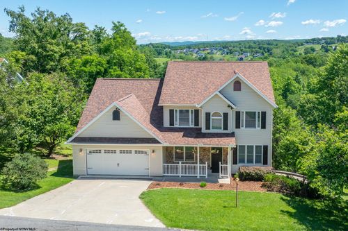 3318 Darrah Ave, Morgantown, WV, 26508-9187 | Card Image