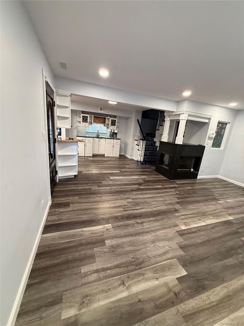 253 Feller Drive, Islip, NY, 11722 | Card Image