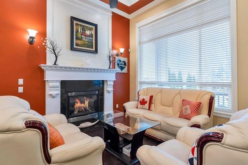 10163 177a Street, Surrey, BC, V4N5V9 | Card Image