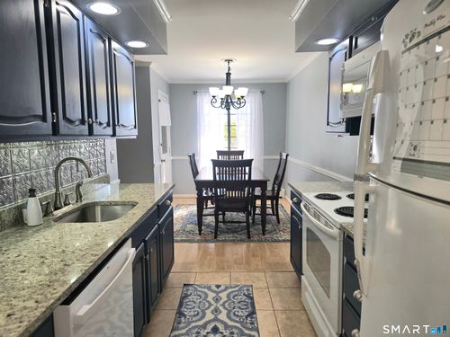 22-22 Essex Ct, Brookfield, CT, 06804-2716 | Card Image