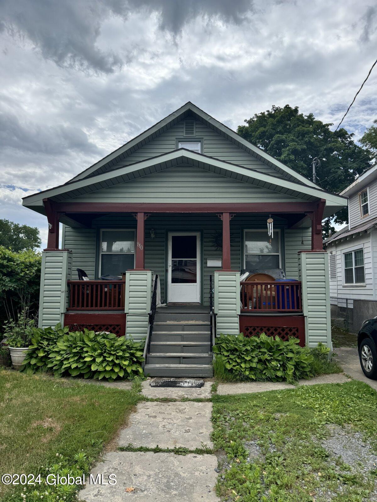 Altamont Ave, Schenectady, NY 12303