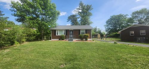 1343 Paradise Hill Rd, Clarksville, TN, 37040-4155 | Card Image