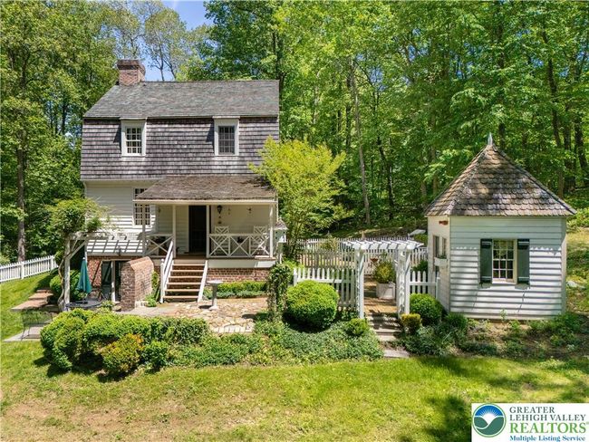 1108 S Barbara Dr, House other with 3 bedrooms, 3 bathrooms and null parking in Alburtis PA | Image 5