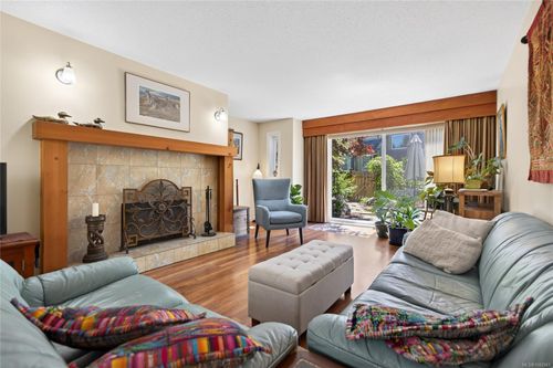 112-2250 Manor Pl, Comox, BC, V9M1C5 | Card Image
