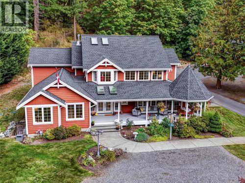 6583 Wallace Dr, Brentwood Bay, BC, V8M1J8 | Card Image