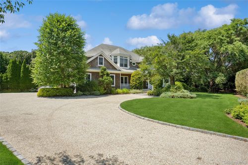 34 Post Fields Ln, Quogue, NY, 11959-4266 | Card Image