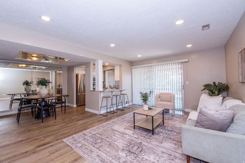 120-325 E 2550 N, North Ogden, UT, 84414-2270 | Card Image