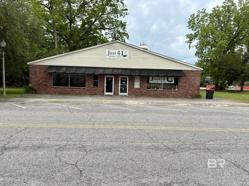 207 W 1st St, Bay Minette, AL, 36507-3258 | Card Image