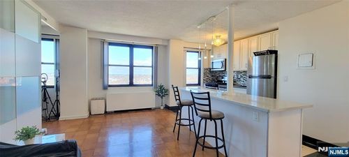 201 Saint Pauls, Jersey City, NJ, 07306 | Card Image