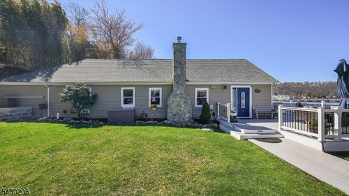 373 Lakeside Blvd, Hopatcong, NJ, 07843-1621 | Card Image
