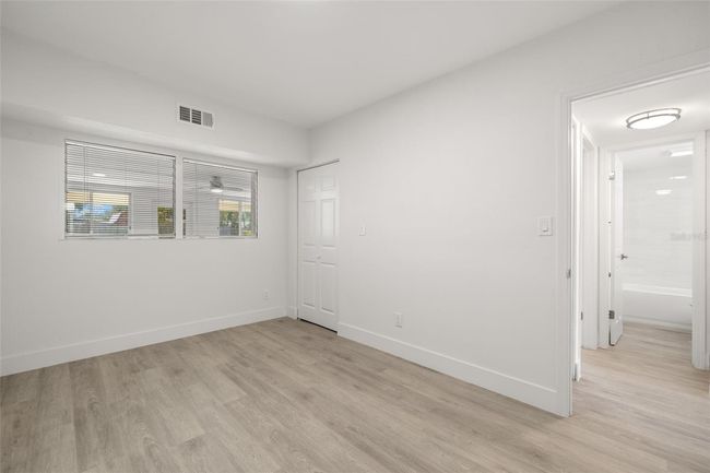 2nd bedroom | Image 15