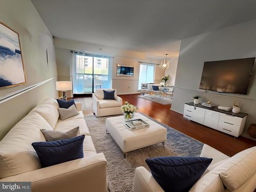 unit-207-8360 Greensboro Dr, MCLEAN, VA, 22102-3553 | Card Image