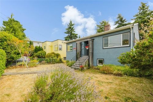 1905 Lee Ave, Victoria, BC, V8R4W9 | Card Image