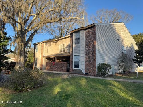 2804 Dubarry Dr, Gautier, MS, 39553-6312 | Card Image