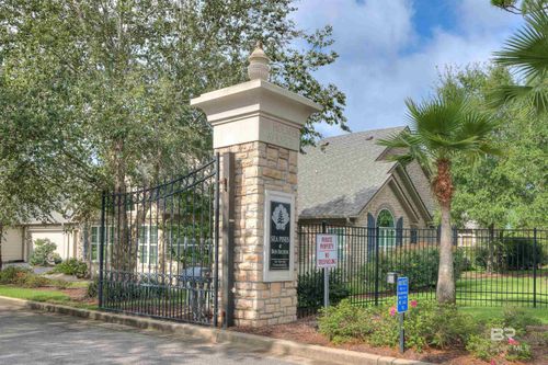 102-102 Holmes Ave, Foley, AL, 36535-6924 | Card Image