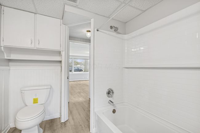 108 S 8 Th St, Home with 0 bedrooms, 0 bathrooms and 6 parking in Hebron OH | Image 18
