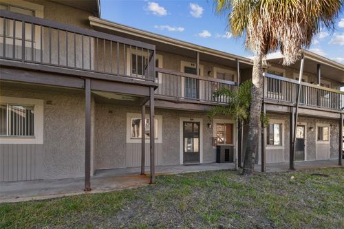 30b4-6330 Newtown Cir, TAMPA, FL, 33615-3621 | Card Image