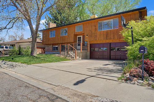 1227 Sherwood Dr, Montrose, CO, 81401-5547 | Card Image