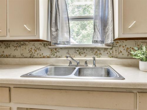 605 S Sooner Road, Del City, OK, 73115 | Card Image