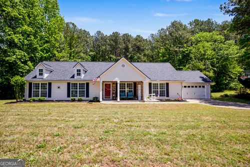 102 Greenfield Ln, Grantville, GA, 30220-2143 | Card Image