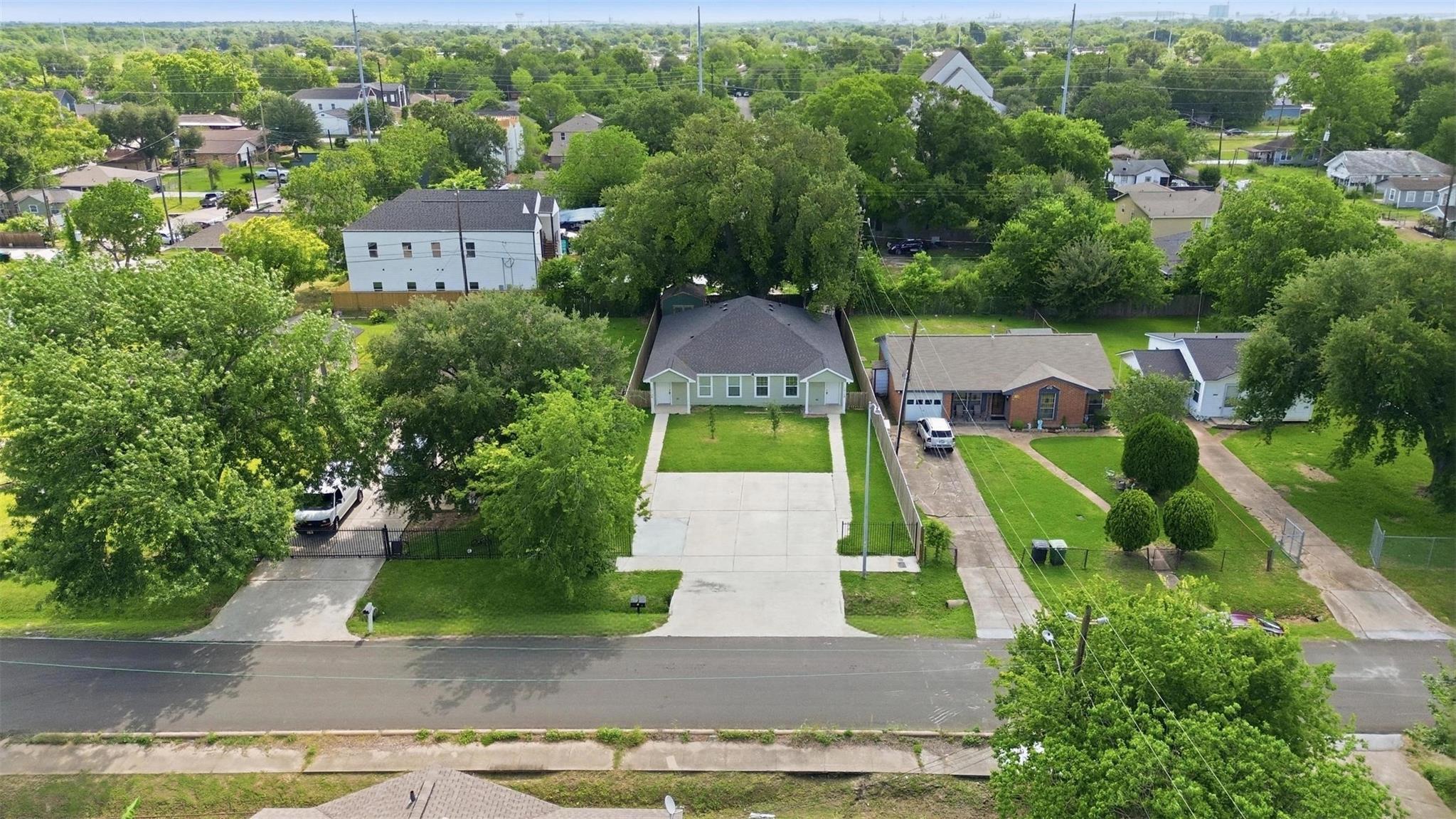 Residential Income in Houston 4