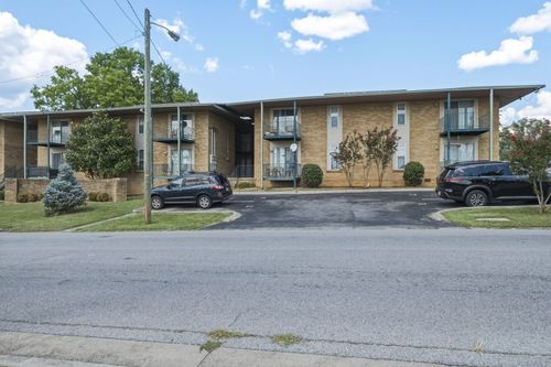 a16-555 N Dupont Ave, Madison, TN, 37115-3212 | Card Image
