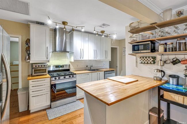 4 Bellrose Rd, House other with 4 bedrooms, 3 bathrooms and null parking in Sound Beach NY | Image 10