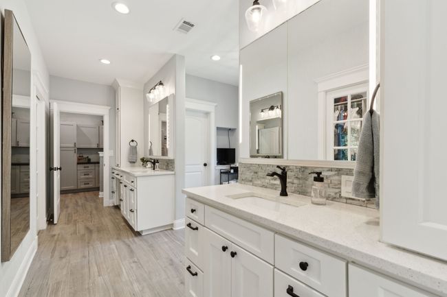 144 Hidden Valley Airpark, House other with 4 bedrooms, 4 bathrooms and null parking in Shady Shores TX | Image 18