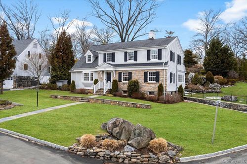 15 Braxmar Dr, Harrison, NY, 10528-2820 | Card Image