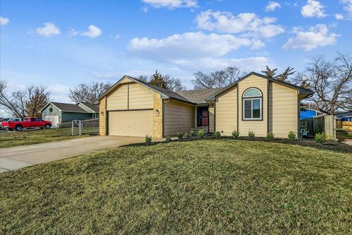 1208 E Dirck St, Haysville, KS, 67060-1422 | Card Image