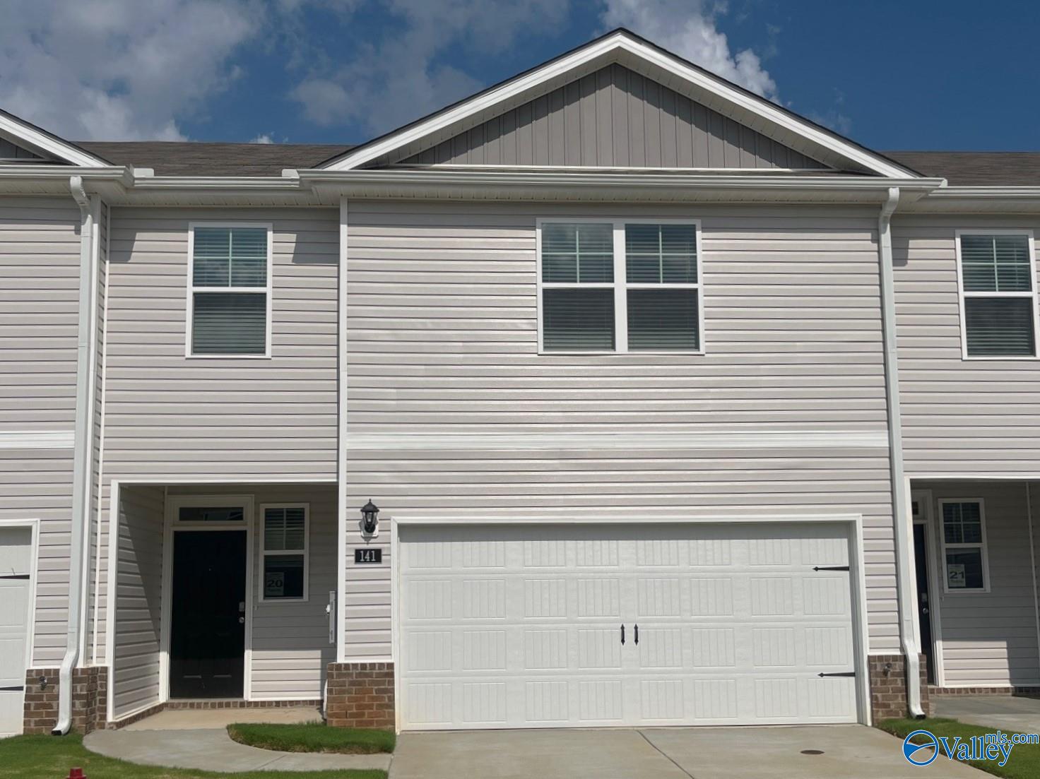 Maple Spring Trl, Madison, AL 35758