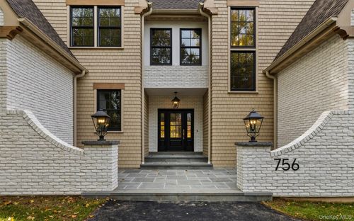 756 Mount Sinai Coram Rd, Mount Sinai, NY, 11766-1221 | Card Image