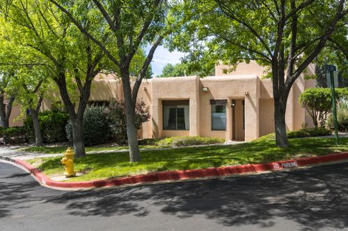 10241 Las Casitas Ct Ne, Albuquerque, NM, 87111-7359 | Card Image