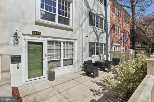 1293 N Van Dorn St, ALEXANDRIA, VA, 22304-1916 | Card Image