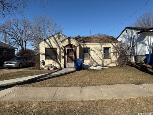 1511 93rd St, North Battleford, SK, S9A0C3 | Card Image