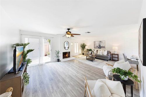 3-1830 E 19th St, Santa Ana, CA, 92705-7600 | Card Image