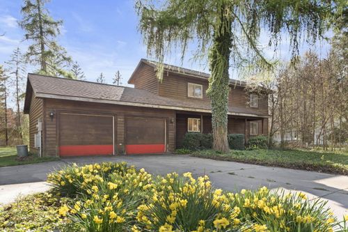 8720 Turner Rd, Lakeside, MI, 49116-5142 | Card Image