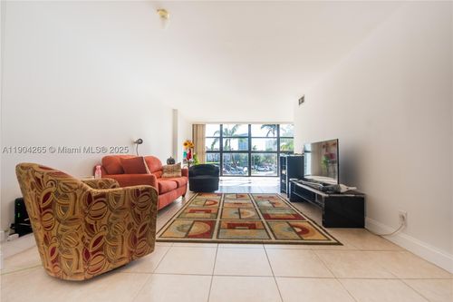 214-200 Leslie Dr, Hallandale Beach, FL, 33009-7312 | Card Image