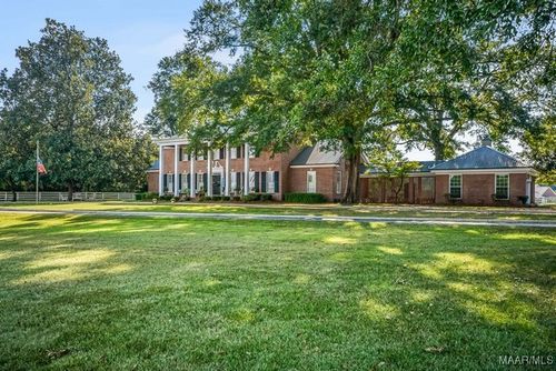 101 St Thomas Ave, Wetumpka, AL, 36092-8285 | Card Image