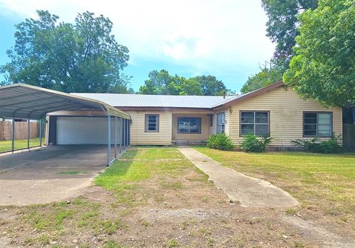 24 Peach St, Lolita, TX, 77971 | Card Image