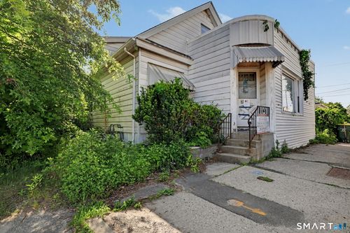 392 Hill Street, Waterbury, CT, 06704 | Card Image