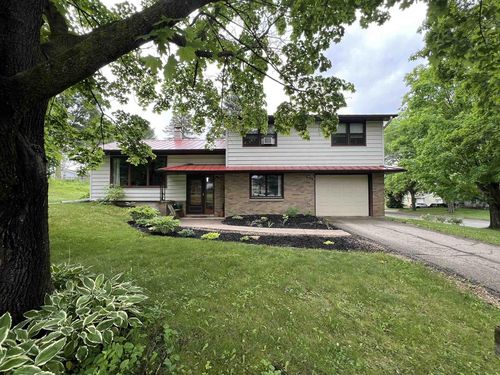 323 Pine St, Viroqua, WI, 54665-2107 | Card Image